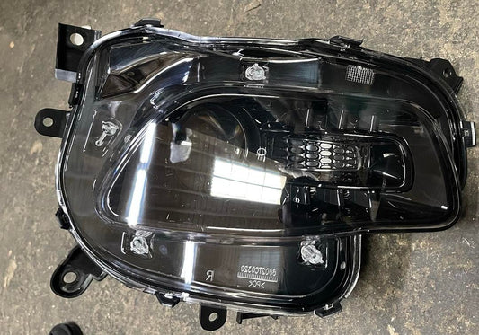 14-18 Cherokee Headlight Housing Assembly RH Halogen Headlamp Front Passenger Side