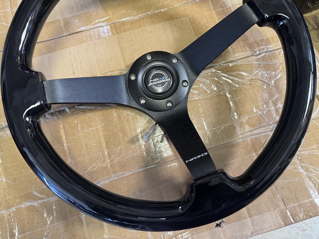 Reinforced Steering Wheel Classic Black Wood Grain Wheel (3" Deep), 350mm, 3 Solid Spoke Center in Black Chrome
