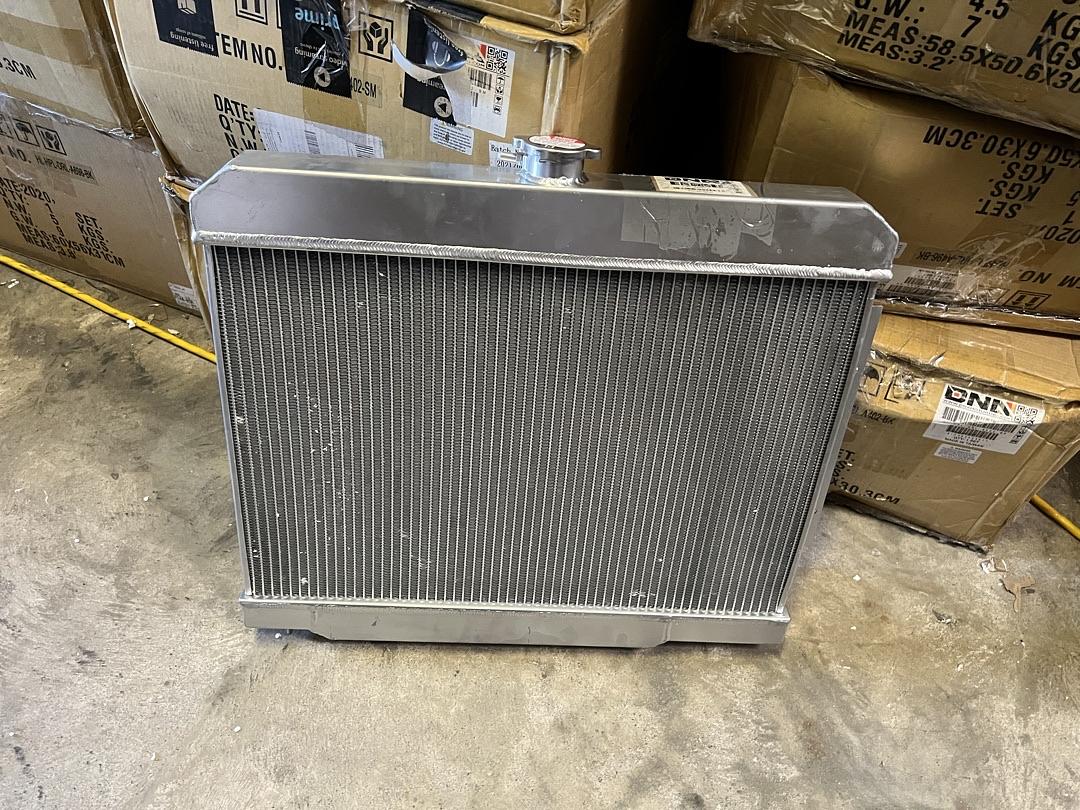 72-78 Jeep CJ5 76-86 Jeep CJ7 3.8L 4.2L 5.0L 73-75 Jeep CJ6 all models 3-row core full aluminum radiator