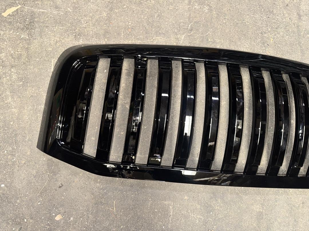 06-08 Dodge Ram Front Bumper Grille Grill Needs Hardware