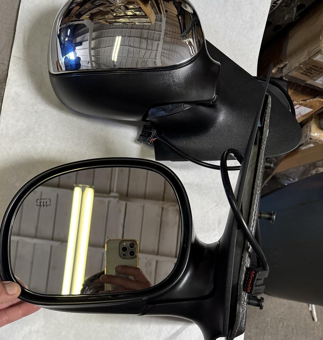 + FO1321159 Factory Style Powered+Heated Left Side Door Mirror