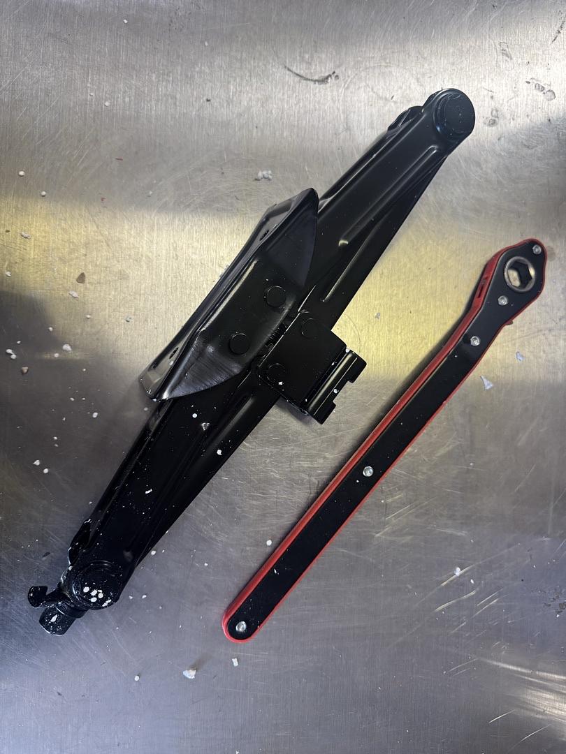 ‚úÖTools-00282 1.5 Ton 3306 lbs Scissor Lift Jack with Labor Saving Ratchet Wrench 4'' - 15.2'' Lifting Range