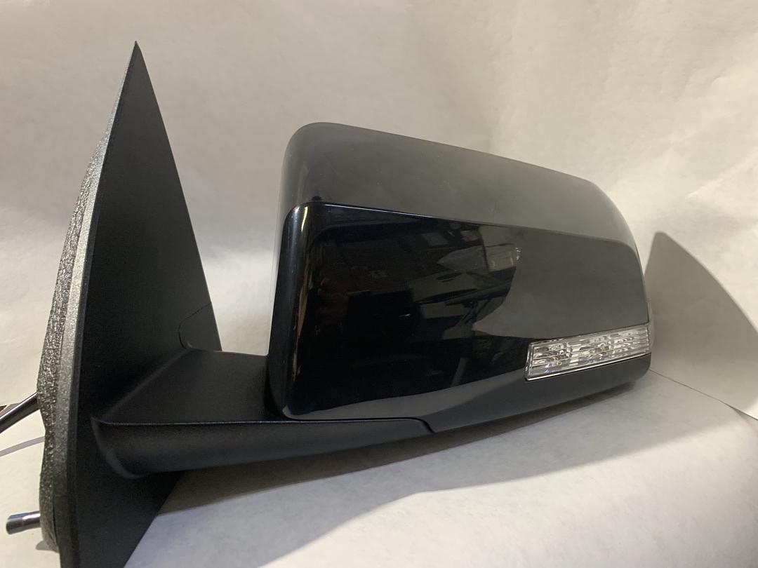 DNA Motoring OEM-MR-GM1320489 Left Side Power Adjustment Heated Foldable Rear View Mirror w/Turn Signal + Blind Spot Glass Compatible with 2013-2014 Traverse / 2013-2015 Acadia
