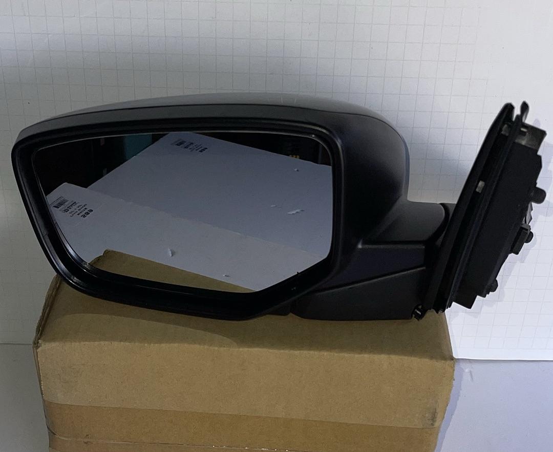 Honda Accord 4door Driver Power Side Mirror for 2008 to 2012