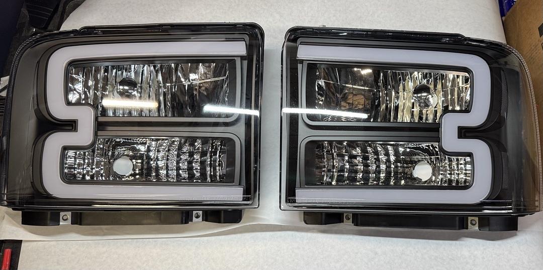 2005-2007 2005 2006 2007 05 06 07 Ford F250 F350 F450 F550 Super Duty/ 2005 Ford Excursion Driver and Passenger Side (Black Housing Amber Reflector)
