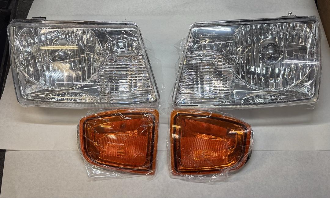 01-11 Ranger 2001-2011 Ranger 2001 2002 2003 2004 2005 2006 2007 2008 2009 2010 2011 Ford Ranger With Corner Light Left And Right Side