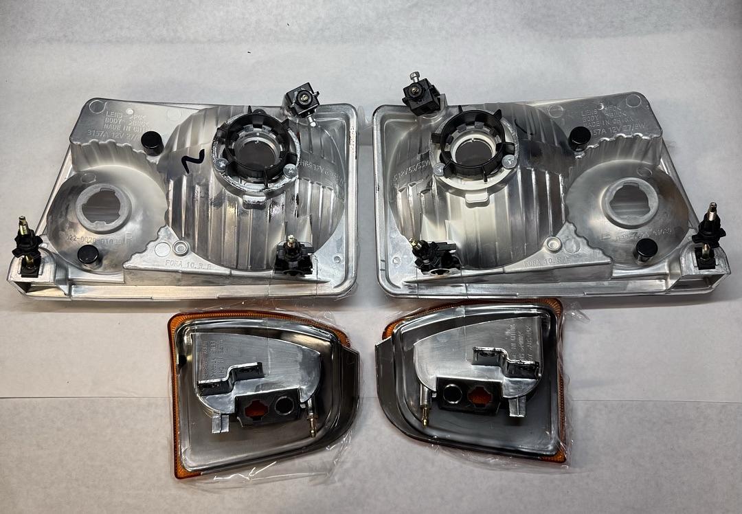 01-11 Ranger 2001-2011 Ranger 2001 2002 2003 2004 2005 2006 2007 2008 2009 2010 2011 Ford Ranger With Corner Light Left And Right Side