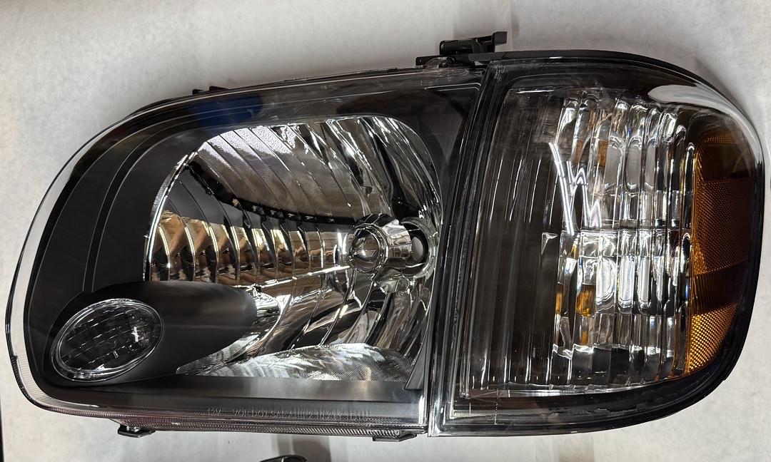 Cab 2005-2007 05-07 Sequoia Pickup Driver And Passenger Side
