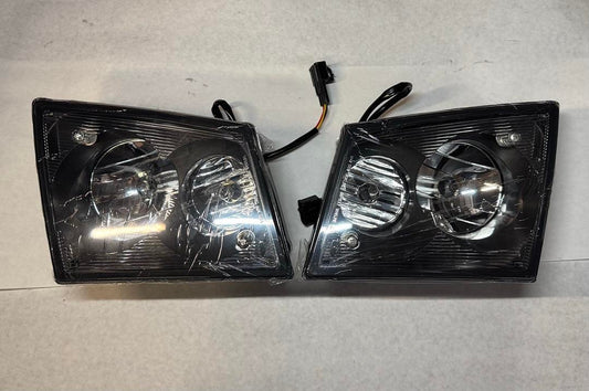2003-2017 Volvo VN VNL 03-17 Volvo VN VNL Replacement Lamps Pair w/Wiring - Left And Right Side