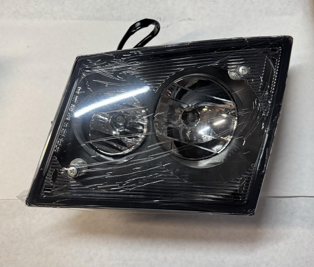 2003-2017 Volvo VN VNL 03-17 Volvo VN VNL Replacement Lamps Pair w/Wiring - Left And Right Side