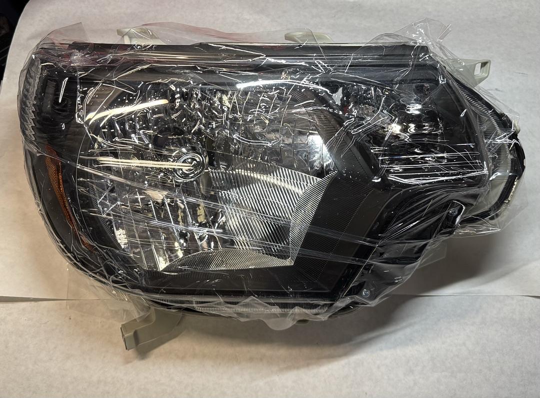2012 2013 2014 2015 Toyota Tacoma Headlight Assembly compatible with 12 13 14 15 Toyota Tacoma Headlamp Black Housing Amebr Reflector Driver and Passenger Side