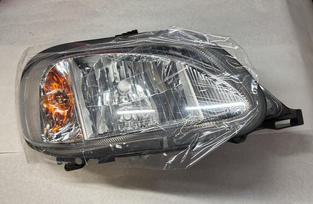 Left Driver And Right Passenger Side Headlights Halogen Headlamps For 2003-2018 Freightliner M2 106 112 AU651039000 33G1101LAS