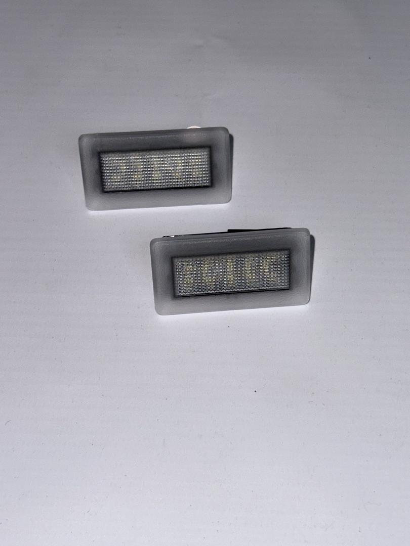 INT-LED-TSLA-W