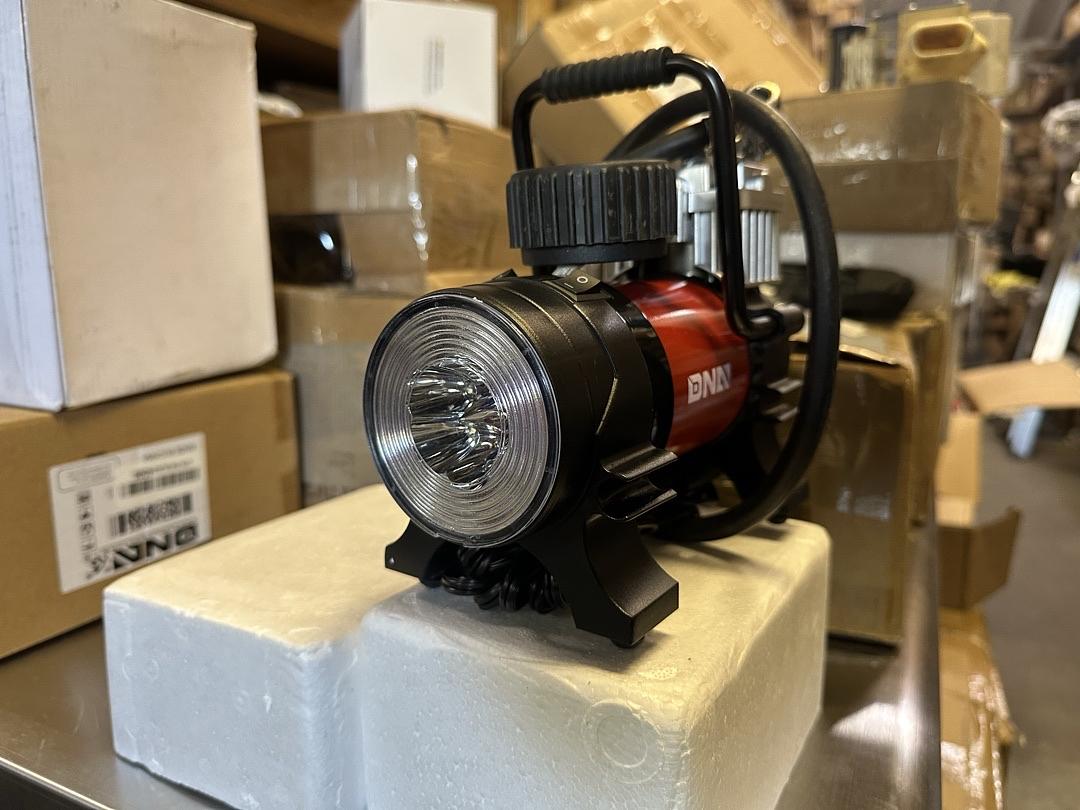 12 V 125 PSI LED Flash Light Air Pump Portable Air Compressor Inflator for Cars, Bikes and Balls