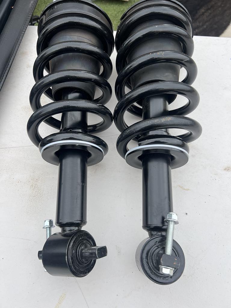 Front Strut Assembly w/Coil Spring 07-23 Chevy Silverado, GMC Sierra 1500