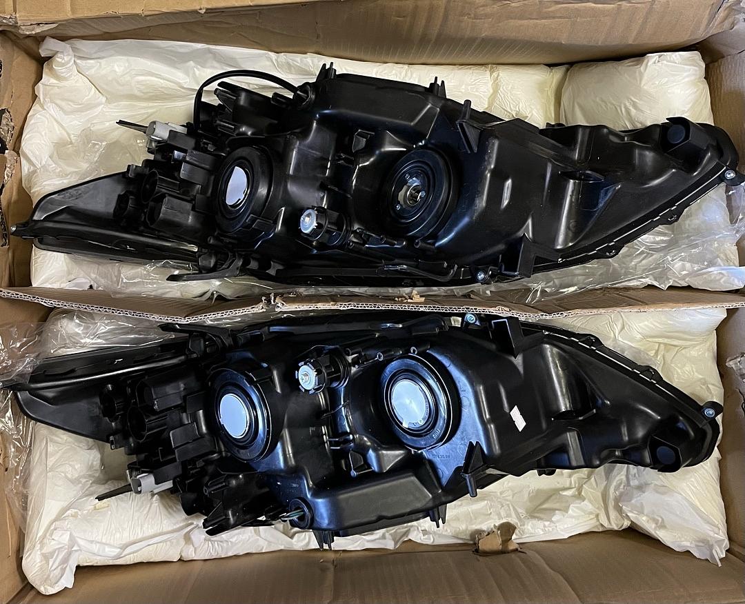 LED DRL Projector Headlights Compatible with 13-15 Lexus ES300h ES350, Halogen Model, Black/Clear Reflector