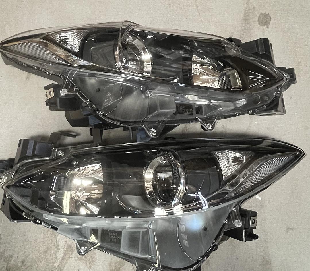 Ob HL-OH-MM314-BK-CL1 Projector Headlight 14-16 Mazda 3 Black Housing Clear Headlights