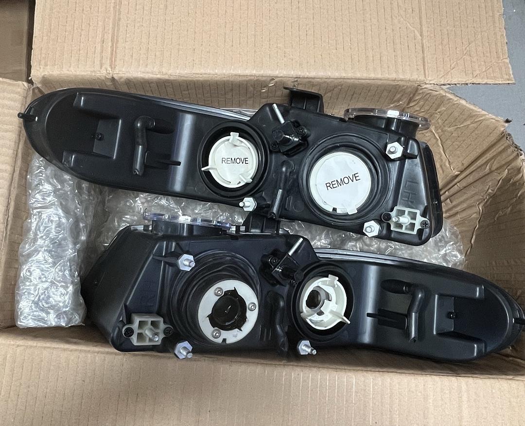 Black Housing Headlight Dodge Grand Caravan / Chrysler Town and Country for 1996 to 1999