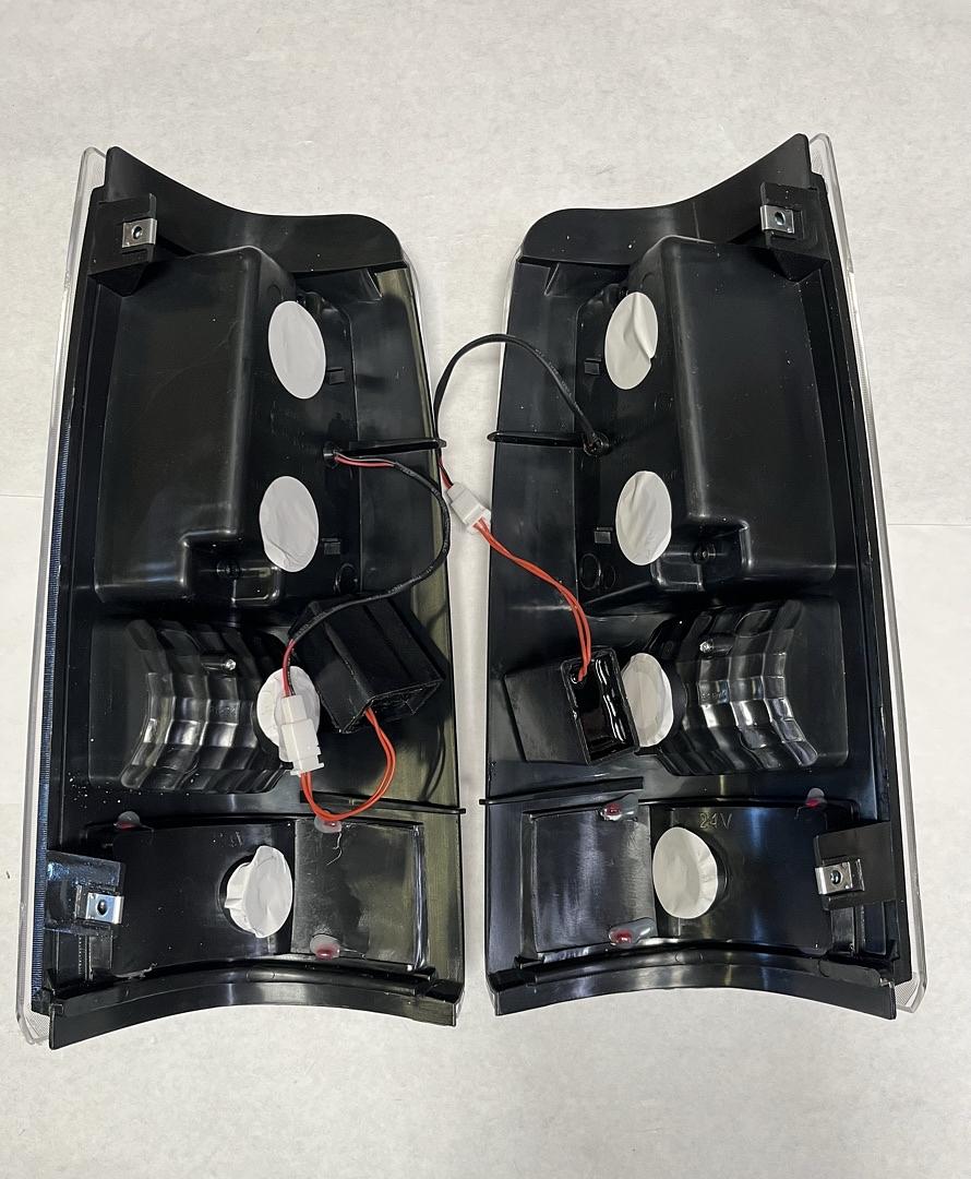 03-06 Chevrolet Silverado /Gmc Sierra Led Chrome Headlights