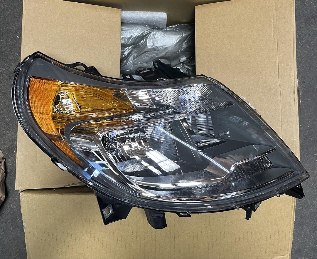 Headlight for 2014-2022 ProMaster 1500 2014-2022 ProMaster 2500 2014-2022 ProMaster 3500 RightSide