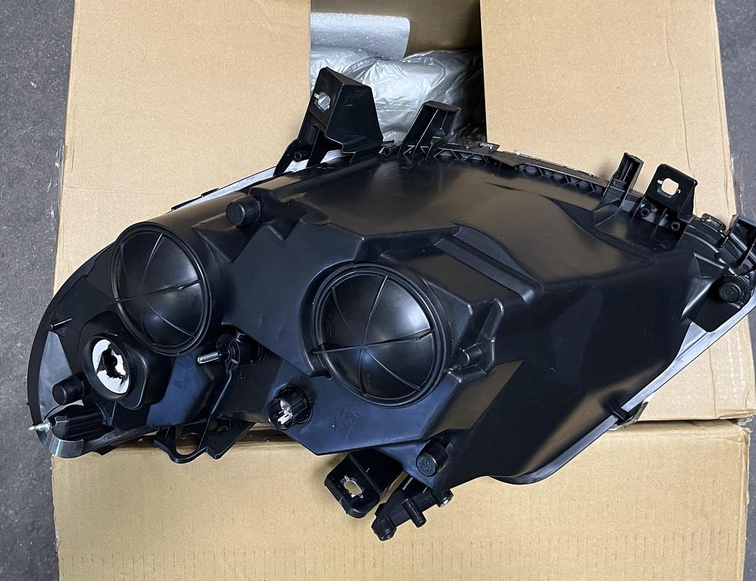 Headlight for 2014-2022 ProMaster 1500 2014-2022 ProMaster 2500 2014-2022 ProMaster 3500 RightSide