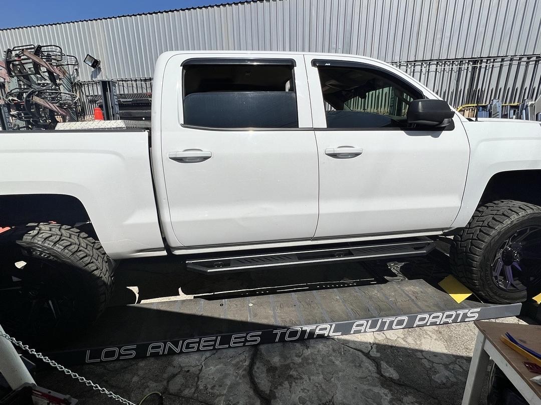 99-06 Chevy silverado / GMC sierra black crew cab