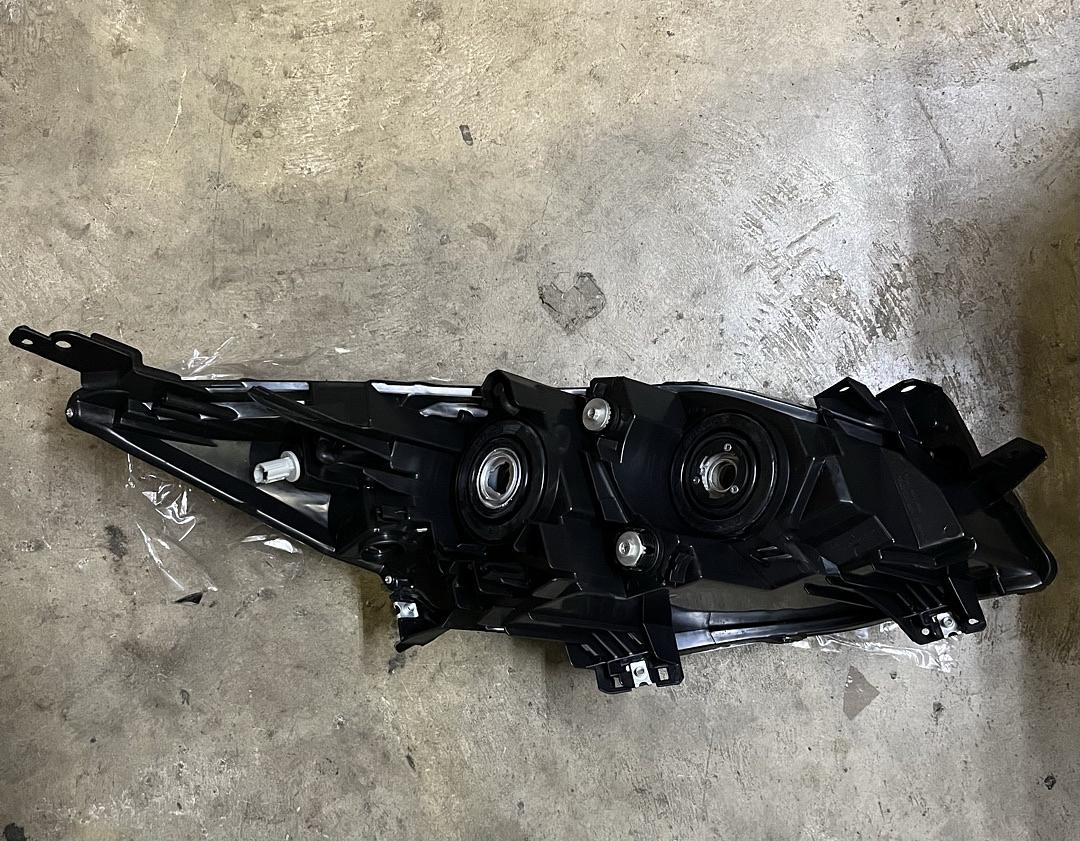 2010-2013 for Mazda 3 Black Housing Amber Reflector (Left Side)