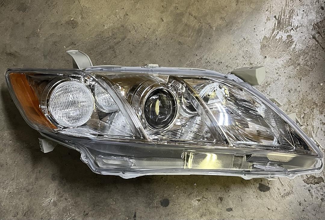 07-09 Toyota Camry LE Sedan ( Right Side)