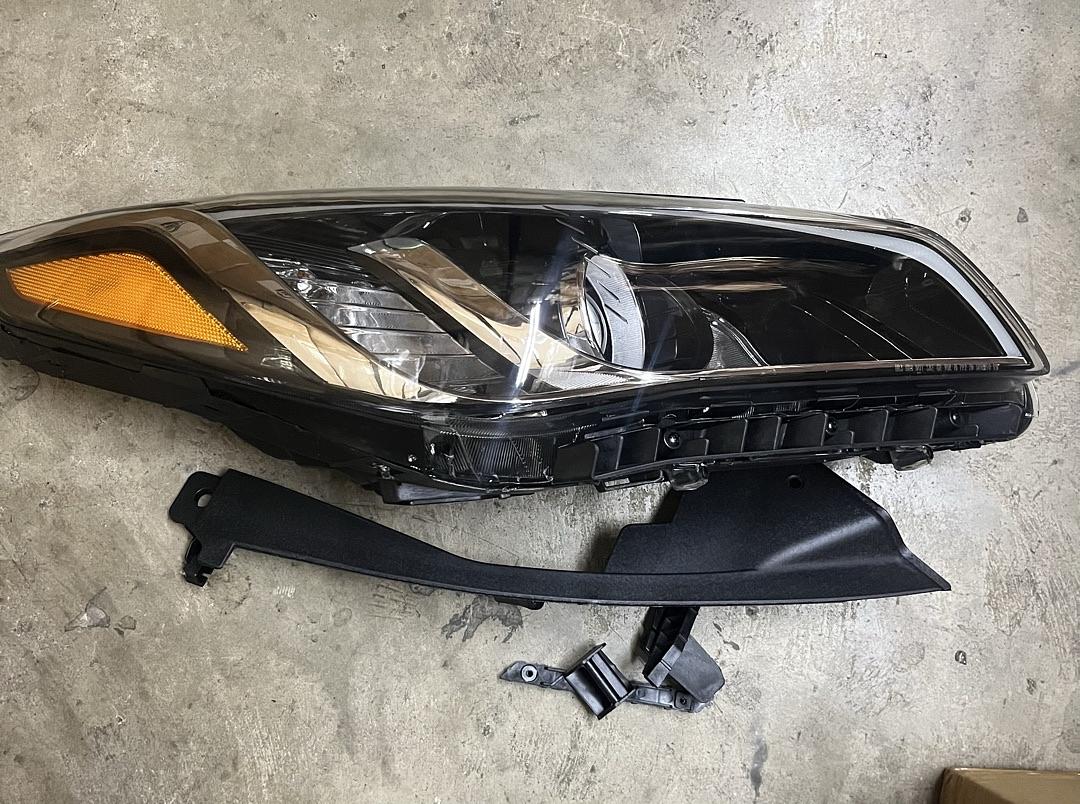 15-17 Hyundai Sonata (Right Side) Headlight