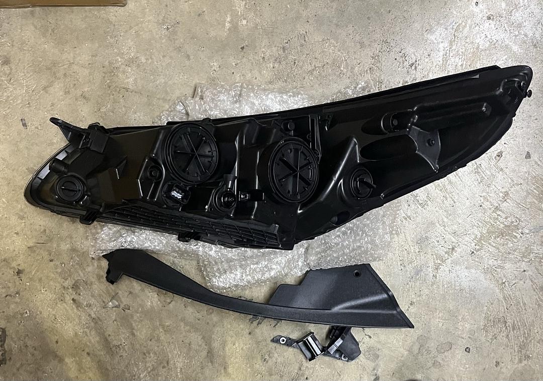 15-17 Hyundai Sonata (Right Side) Headlight