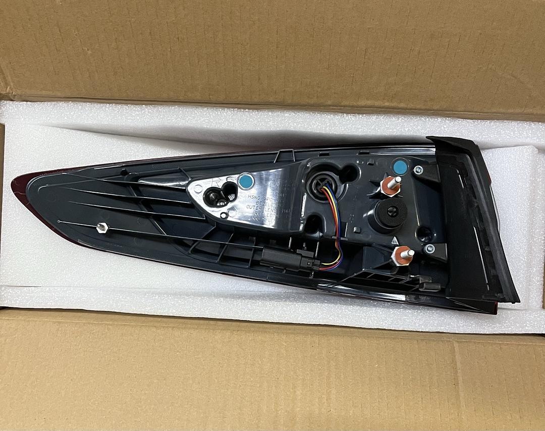 13-16 Ford Fusion (Right Side) Outer Taillight