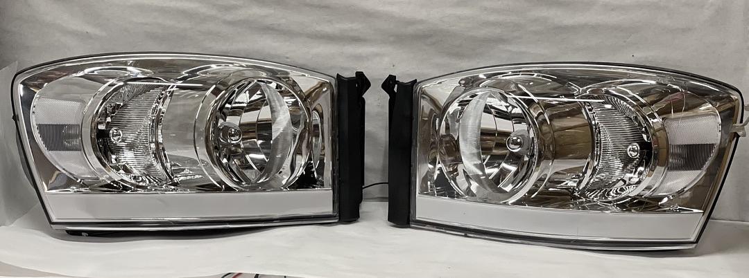 2006 To 2008 Dodge Ram DRL LED Chrome Headlights Luces Micas Calaveras Faros Focos Cromados Lid Luz Light