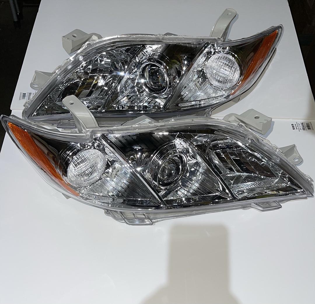 . Toyota Camry Chrome Amber Reflector Headlights for 2007 to 2009