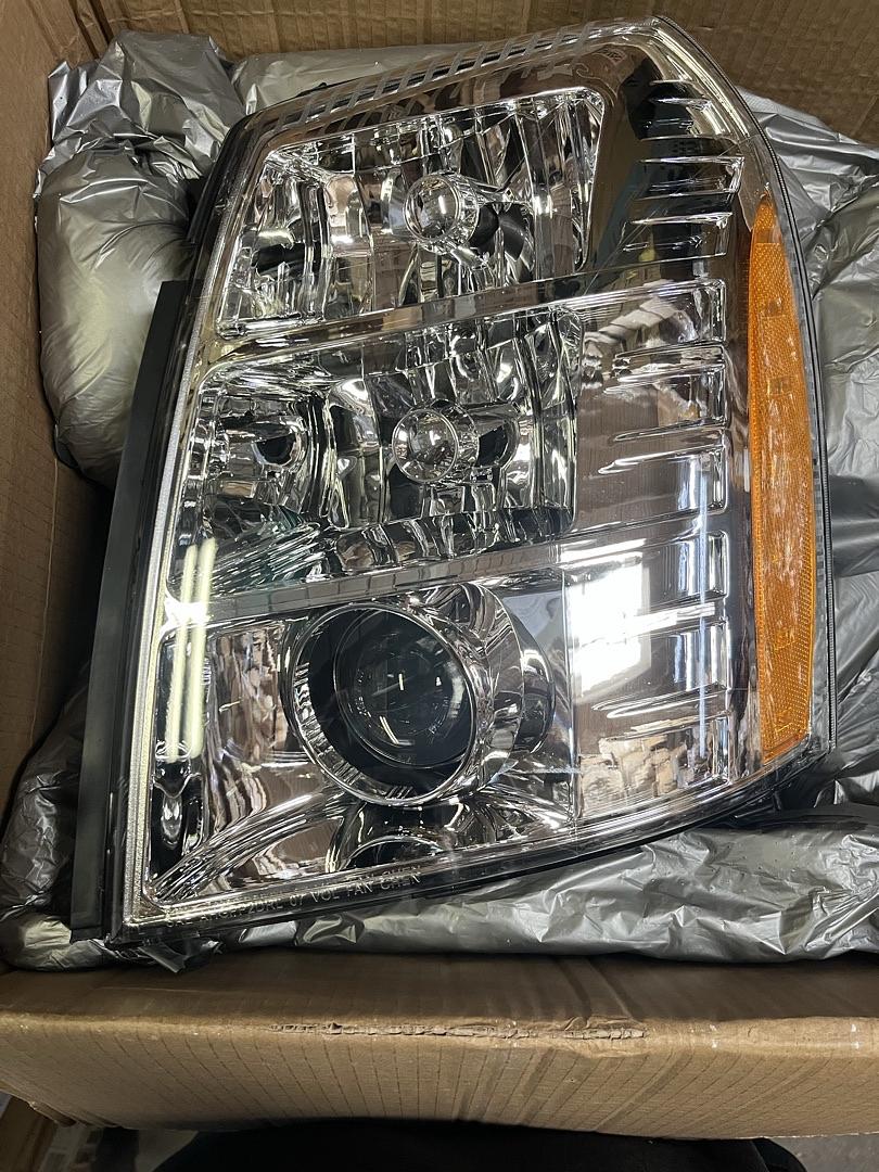 07-13 Cadillac Escalade H.I.D (Single Left) Headlight