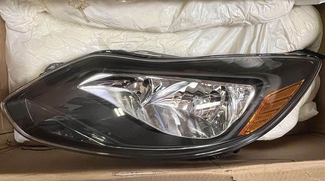 12-14 Ford Focus (Single Left) headlight