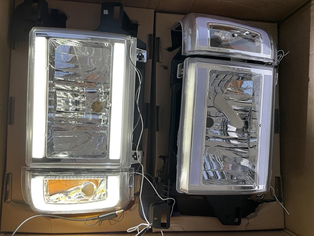 HL-LB-F15087-CH-AM 87-91 Ford Bronco 87-91 Ford F-150 F-250 F-350 chrome housing with clear and amber LED headlights