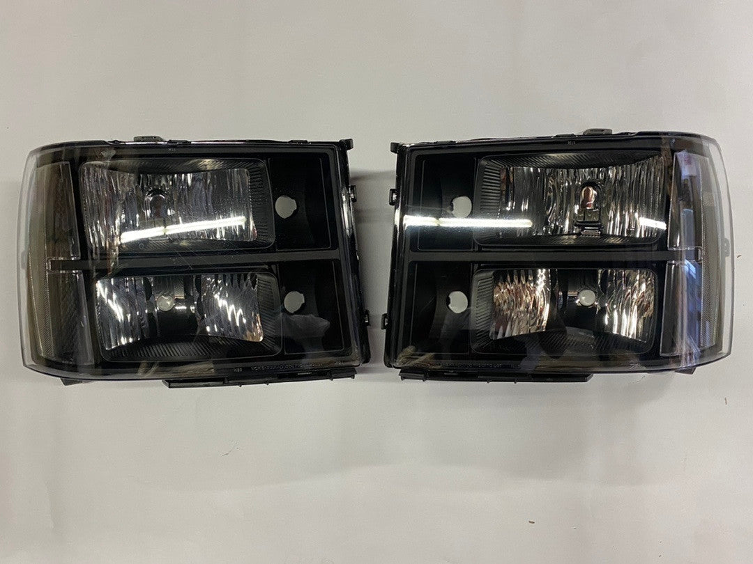 07-13 GMC SIERRA 1500 07-14 SIERRA 2500HD 3500HD Black AND CLEAR HEADLIGHTS