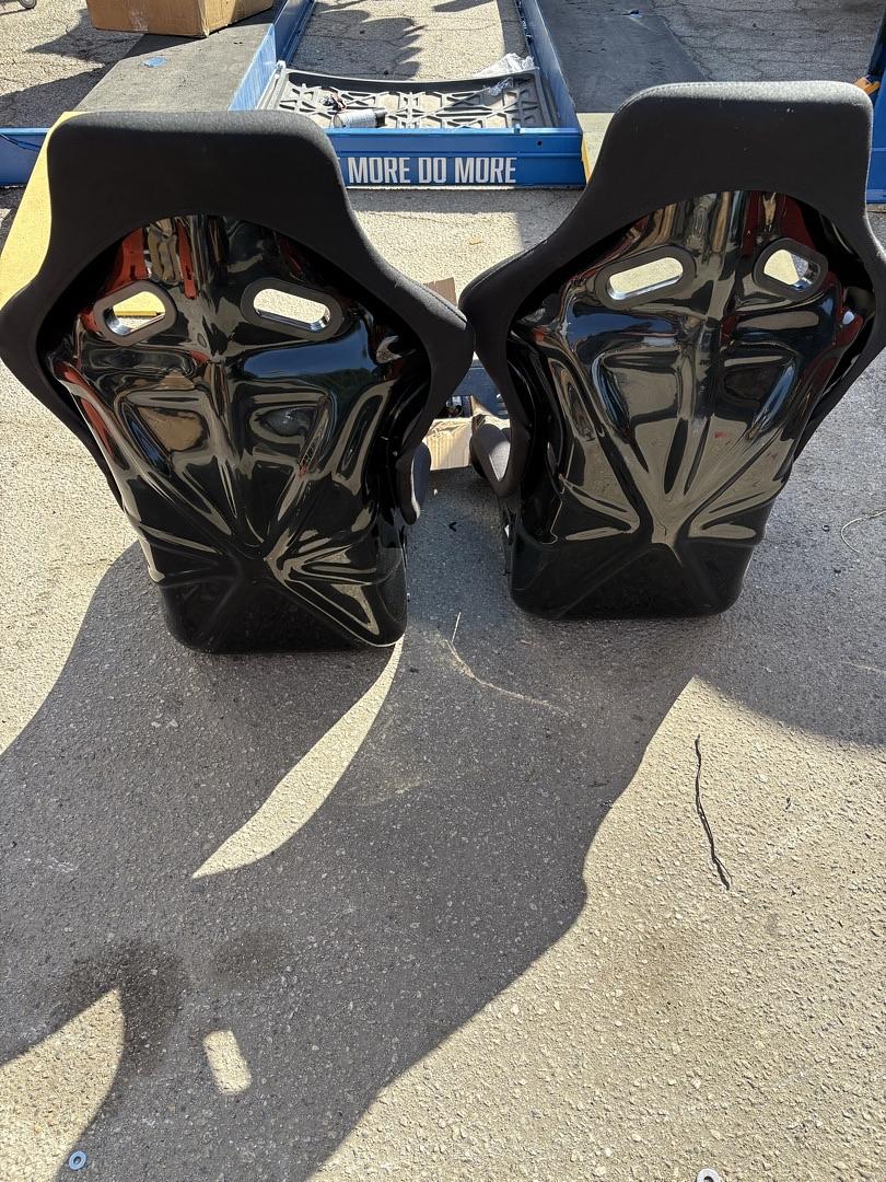 Pair of Universal Fixed Position Bucket Racing Seats w/Side Mount Brackets & Sliders for 4 or 5 point Harness, Black