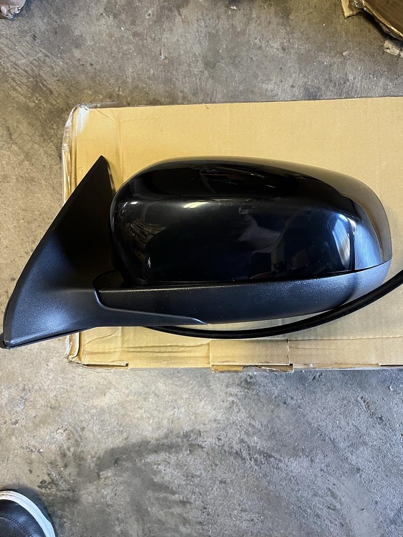 2011 to 2012 Ford Fusion Power With Heated Glass Blind Spot With Puddle Light