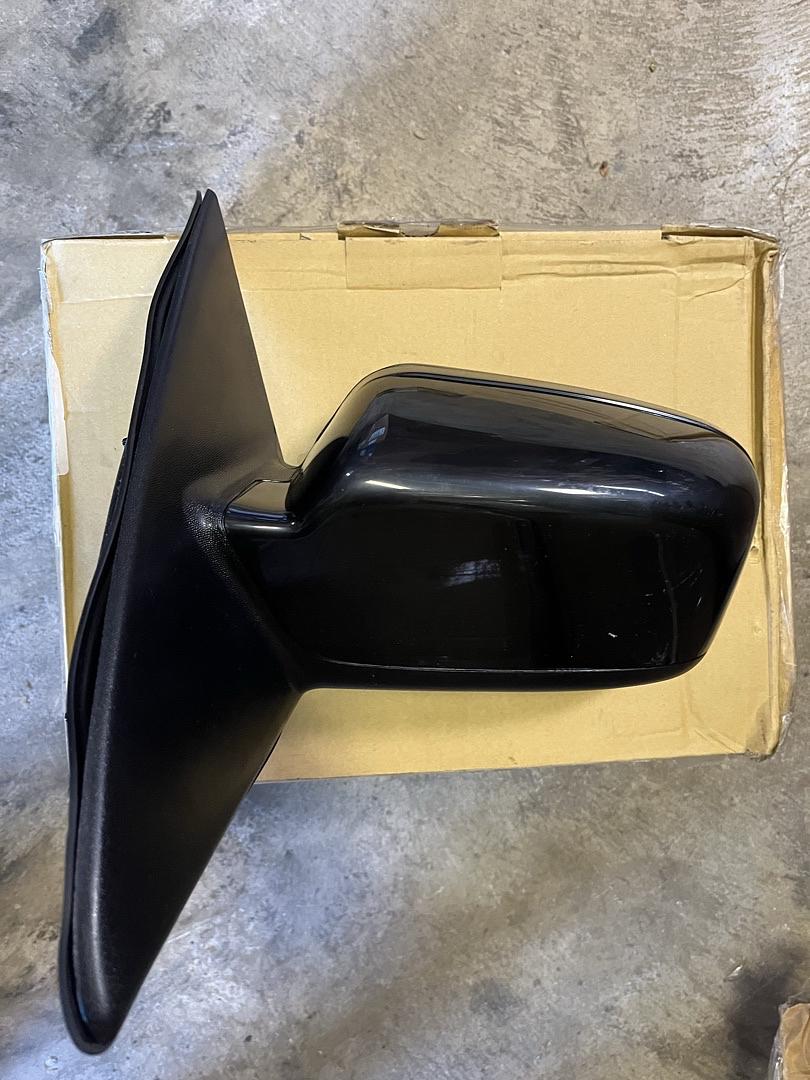 2011 to 2012 Ford Fusion Power With Heated Glass Blind Spot With Puddle Light