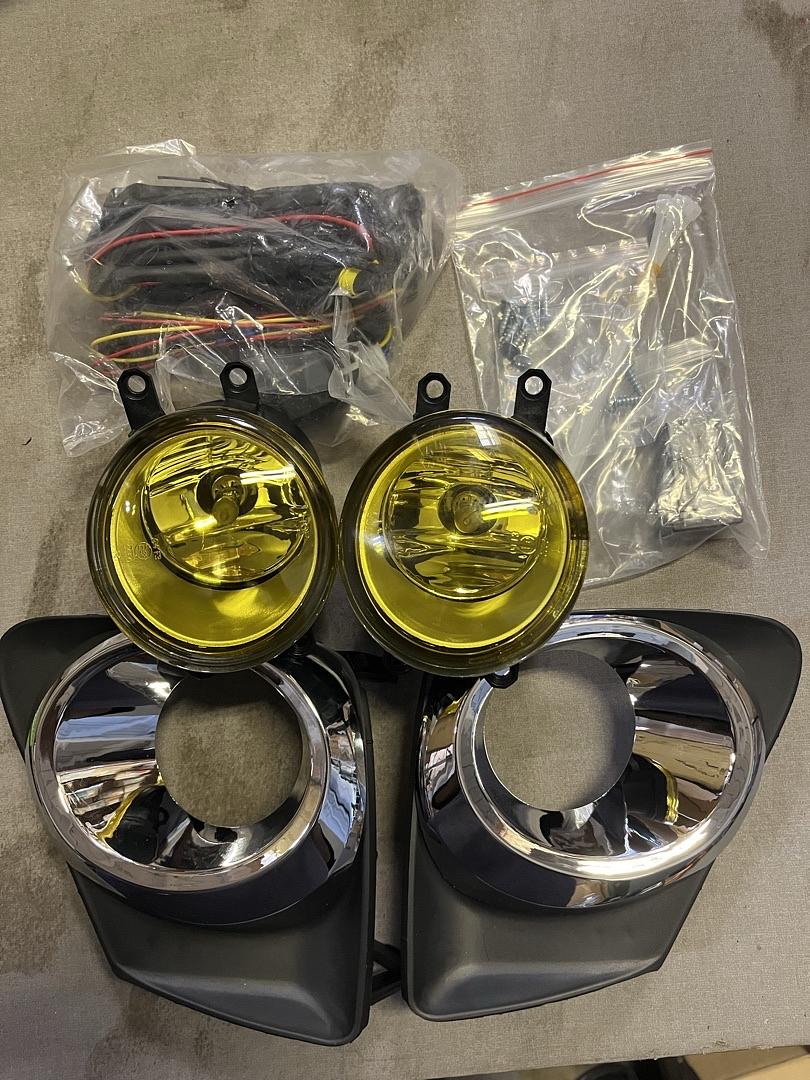 Fog Light With Bezel & Switch Driver & Passenger Side Enhance visibility [Compatible with 11-13 Corolla] (Copy)