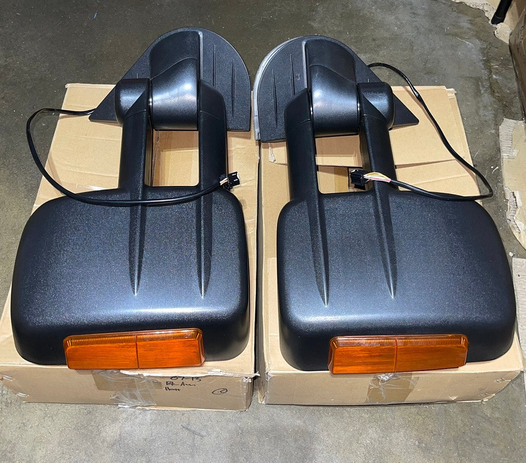 Powered adjusted Heat Towing Mirrors for Chevy Silverado / Suburban / Tahoe / Avalanche / GMC Sierra Yukon for 2007 to 2013