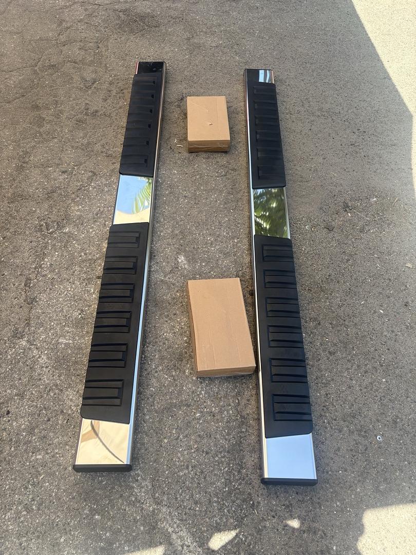 07-18 Chevy Silverado / Gmc Sierra Chrome Crew Cab running boards universal