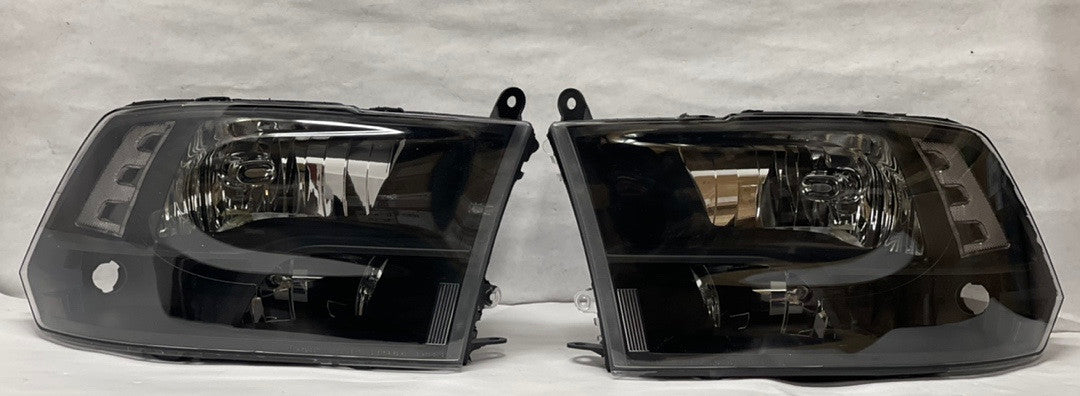 09-17 Dodge Ram Headlights black housing CL