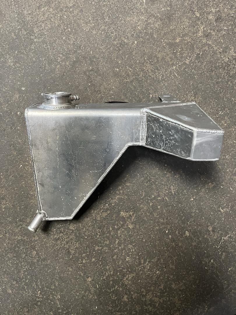 Used TANK-COL-005 Aluminum Coolant Expansion Overflow Tank [Compatible with 11-14 Chrysler 300 / 11-14 Charger / Challenger]