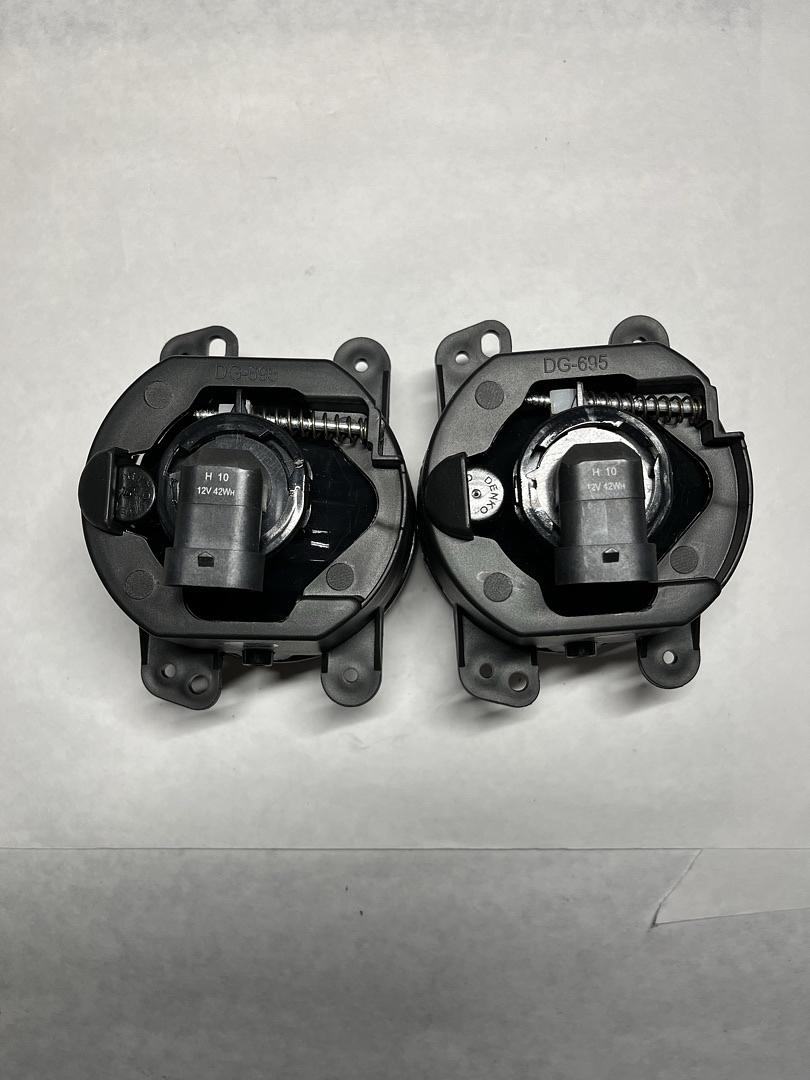 Pair of Fog Lights Compatible with 06-10 PT Cruiser / 2009 Journey / 05-07 Magnum / 07-18 Wrangler