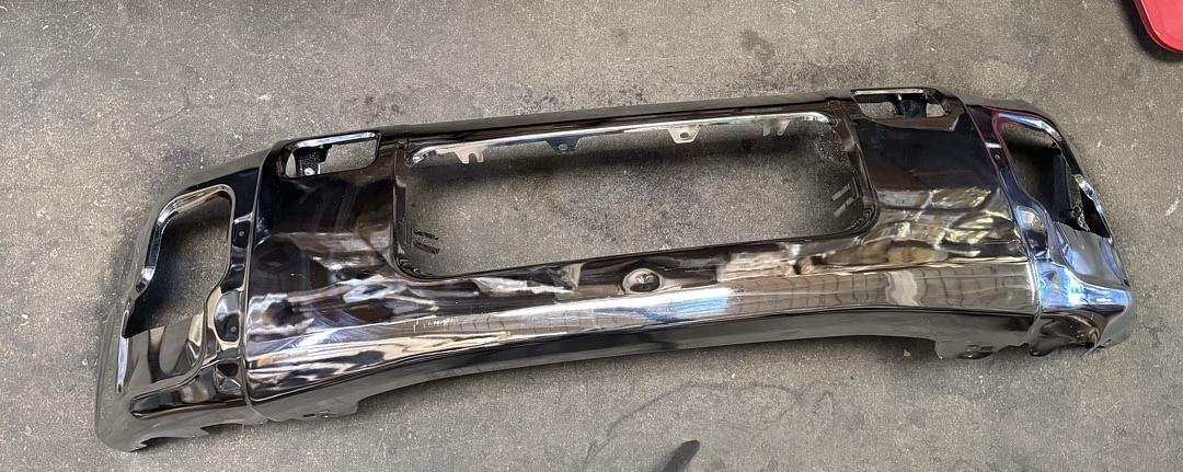 2004 to 2015 Nissan Armada Titan Front Chrome Metal Bumper Defensa Delantera Cromada metal