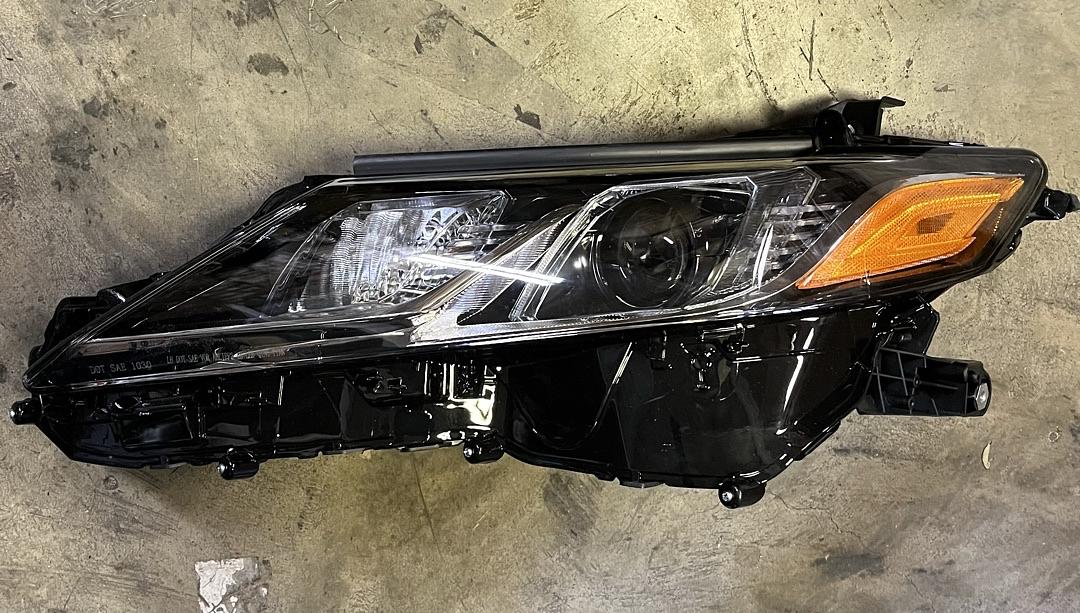 18-22 Toyota Camry (left side)