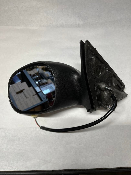 01-05 Chrysler Sebring/Stratus Sedan (Left Side)