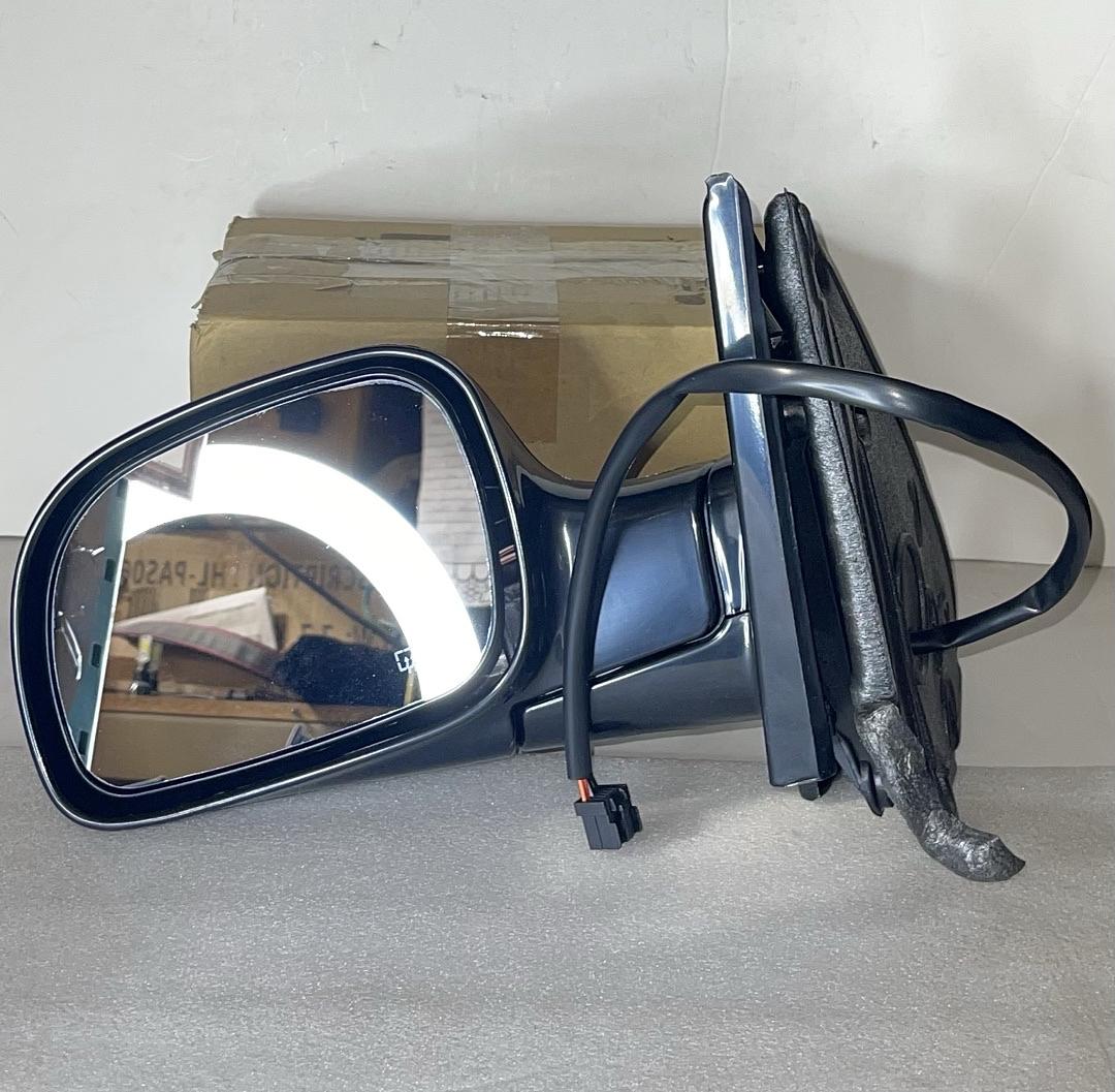 01-07 Chrysler Town&Country /Dodge Grand Caravan Power Heat Driver Side Mirror
